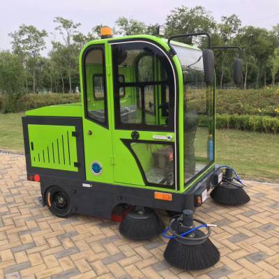 環(huán)衛(wèi)電動(dòng)掃地車(chē)多少錢(qián)一臺(tái)？電動(dòng)掃路車(chē)哪家好？