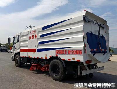 東風(fēng)天錦8方掃路車(chē) 城市清潔的得力助手